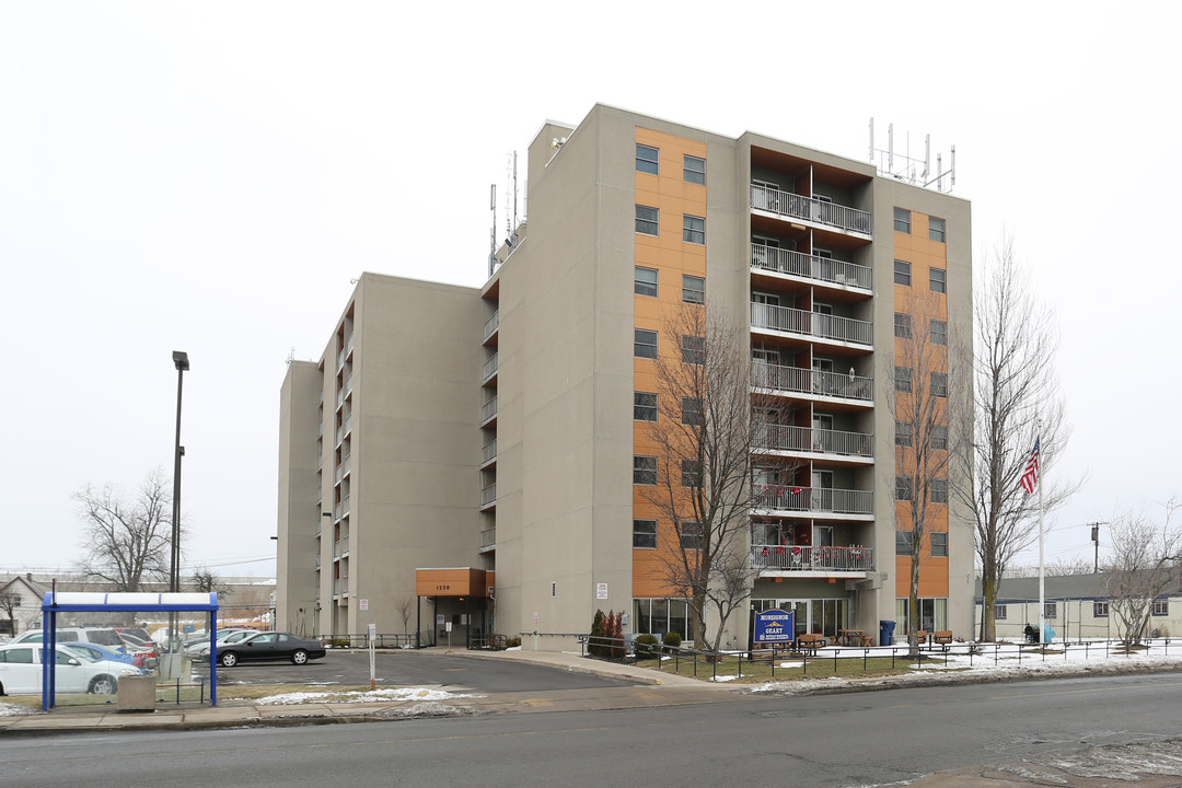 Monsignorr Geray Apartments in Buffalo, NY - Building Photo