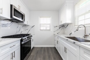 2145 W 104th St in Los Angeles, CA - Building Photo