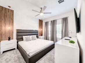 4259 Paragraph Dr in Kissimmee, FL - Building Photo - Building Photo