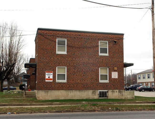 Washington Square Apartments in Huntington, WV - Building Photo - Building Photo