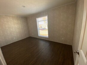 27 Bradley Ln in West Branch, IA - Building Photo - Building Photo