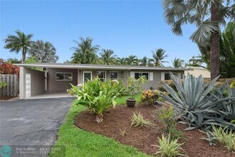 2624 NW 5th Ave in Wilton Manors, FL - Building Photo - Building Photo