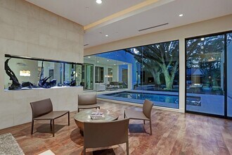 721 E Creekside Dr in Houston, TX - Building Photo - Building Photo