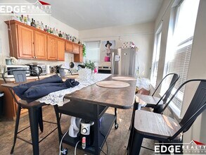 25 Chester St, Unit 2 in Boston, MA - Foto de edificio - Building Photo