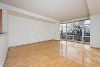 720 Queen Anne Ave N in Seattle, WA - Building Photo - Building Photo