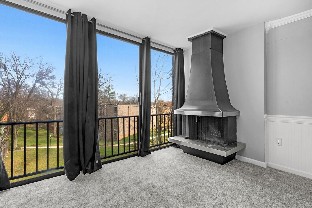 8689 Greenbelt Rd in Greenbelt, MD - Building Photo