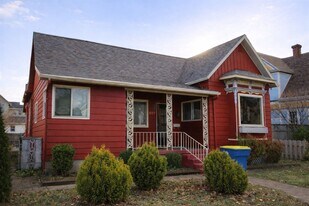 607 S Main St in Bluffton, IN - Building Photo