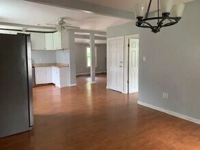 58 Freeman St in Attleboro Falls, MA - Building Photo - Building Photo