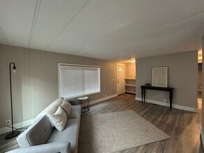19916 Pine Cone Dr in Bend, OR - Building Photo - Building Photo