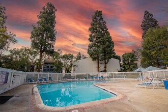 812 Camino Real in Redondo Beach, CA - Building Photo - Building Photo