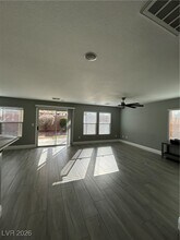 2321 Cockatiel Dr in North Las Vegas, NV - Building Photo - Building Photo