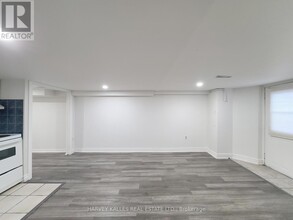 629 Christie St in Toronto, ON - Building Photo - Building Photo
