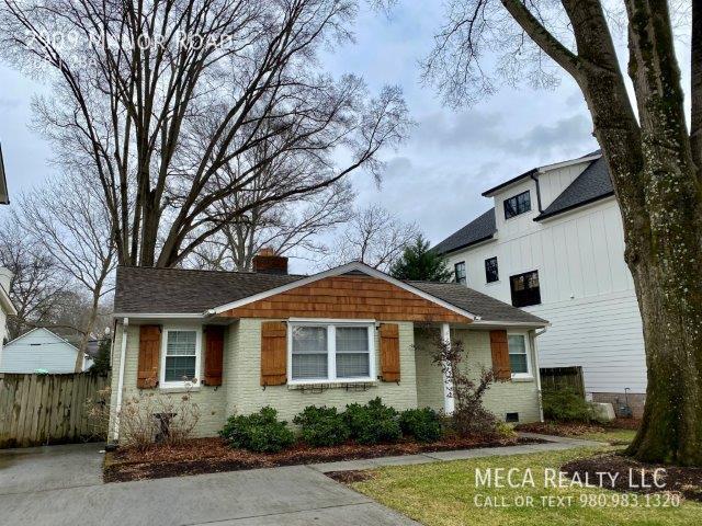 2909 Manor Rd in Charlotte, NC - Building Photo