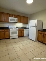 9 Barrows St, Unit 6 in Boston, MA - Building Photo