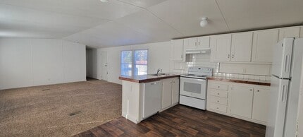 1155 Bonfire Dr in Mebane, NC - Building Photo - Building Photo