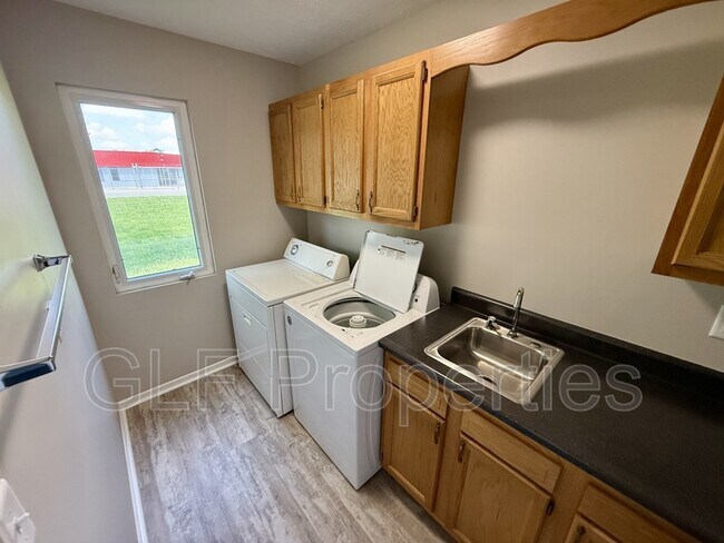 216 Shugart St in Beatrice, NE - Building Photo - Building Photo