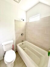 49 Ashley St in Waterbury, CT - Building Photo - Building Photo