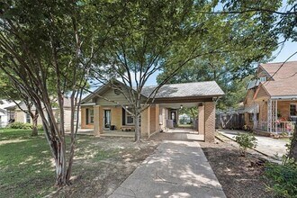 3323 Brooklyndell Ave in Dallas, TX - Building Photo - Building Photo