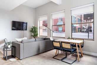 205 W 4th St, Unit SI ID1465691P in Cincinnati, OH - Foto de edificio - Building Photo