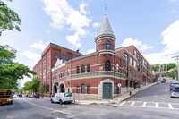 Brewery Lofts Condominium in Jamaica Plain, MA - Foto de edificio - Building Photo