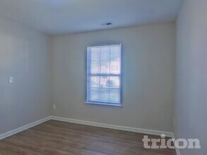 2008 Pheasant Glen Rd in Charlotte, NC - Foto de edificio - Building Photo