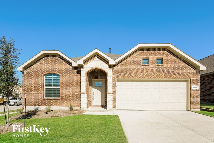 2556 Goodrich Rd in Fort Worth, TX - Building Photo
