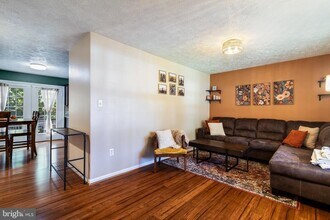 12456 San Jose Ln in Lusby, MD - Building Photo - Building Photo