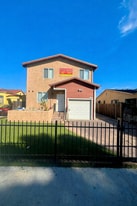 829 E 84th St in Los Angeles, CA - Building Photo