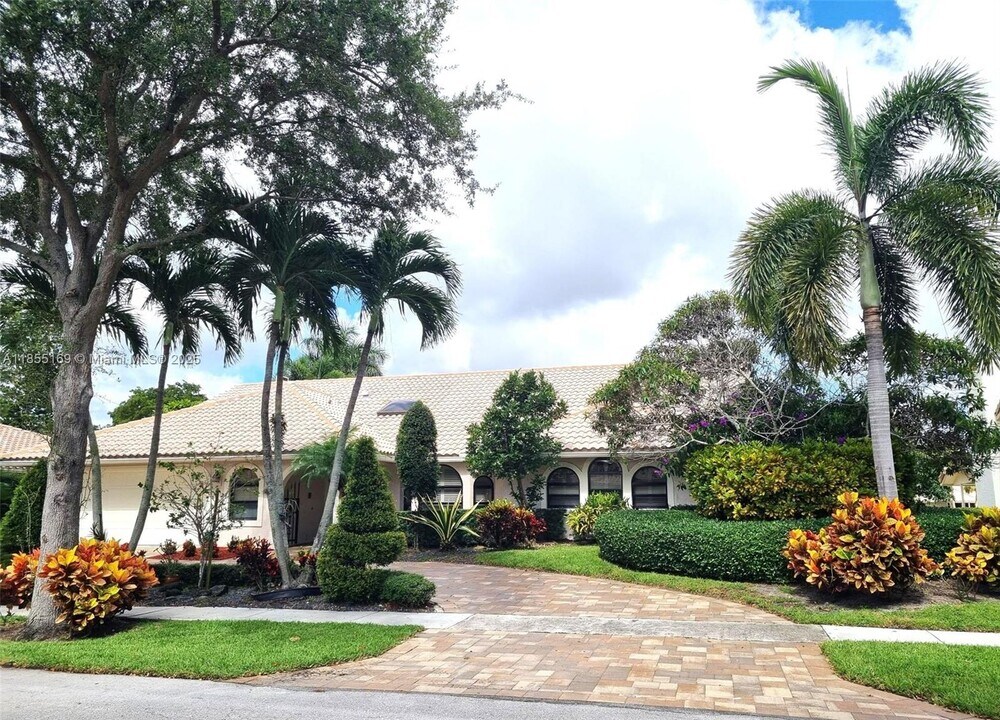 2685 NW 27th Terrace in Boca Raton, FL - Building Photo