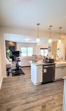 651 Metro Sta in Apex, NC - Building Photo - Building Photo