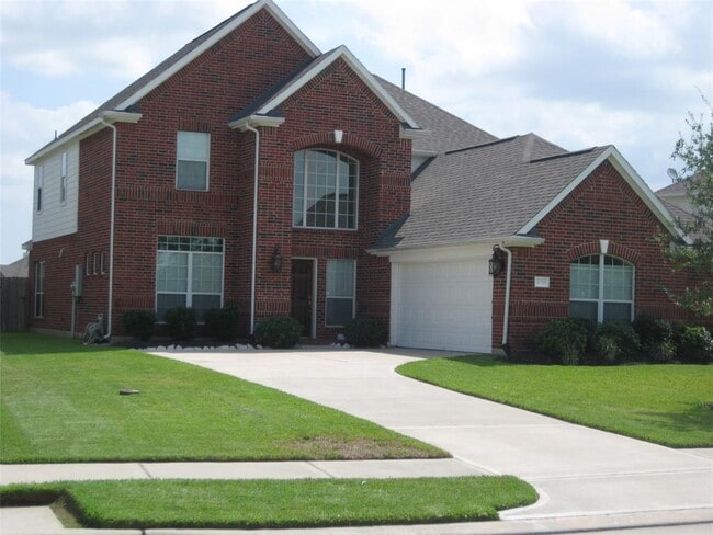property at 2220 Longspur Ln
