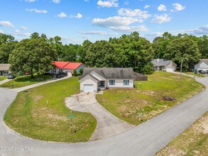 401 Cherry Ct in Richlands, NC - Building Photo - Building Photo
