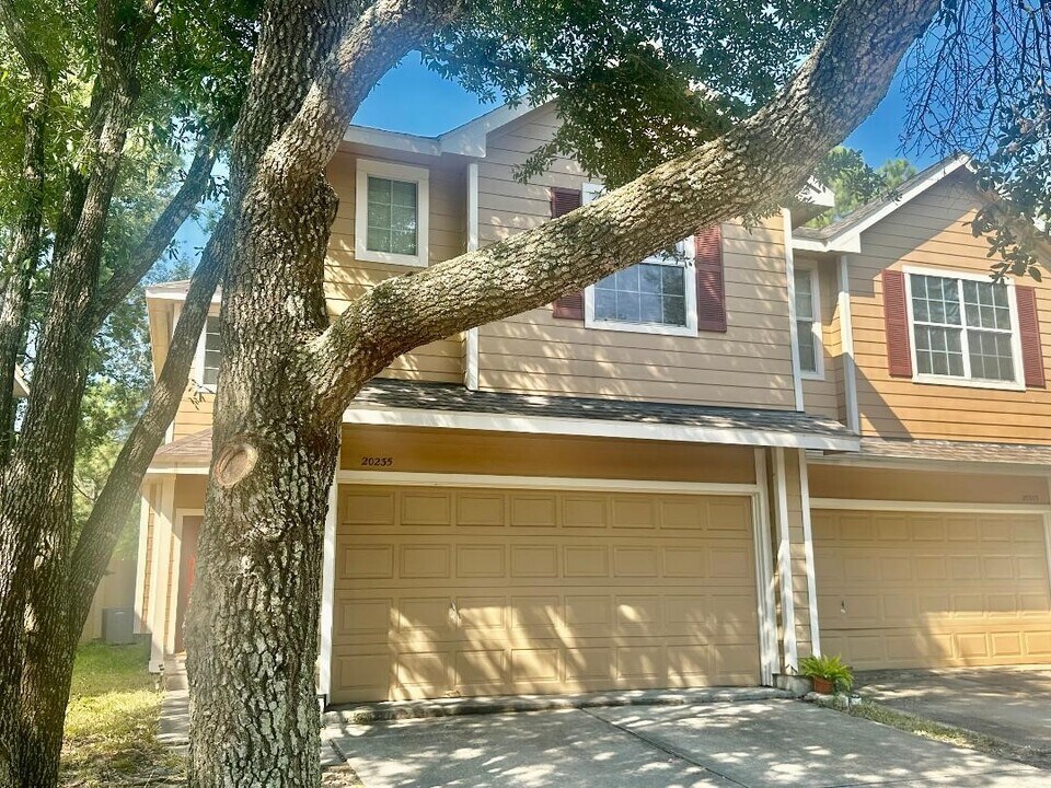 20235 Arbolada Green Ct in Humble, TX - Building Photo