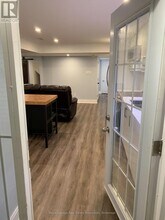 114 Sail Crescent in Vaughan, ON - Building Photo - Building Photo