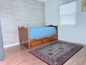 3618 Taylor St-Unit -0 in Hollywood, FL - Building Photo - Building Photo