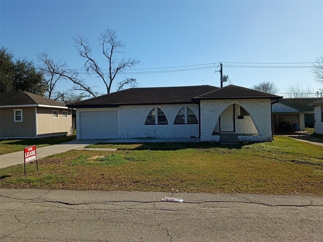 property at 10330 S Oswego St