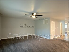 522 Naphew Ln in Kokomo, IN - Building Photo - Building Photo