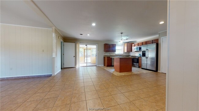 1207 Lawyer St in College Station, TX - Building Photo - Building Photo