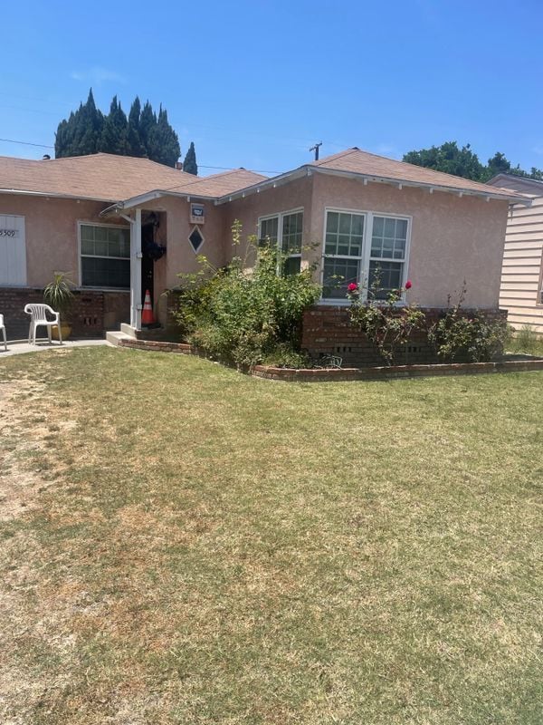 property at 5509 Cerritos Ave