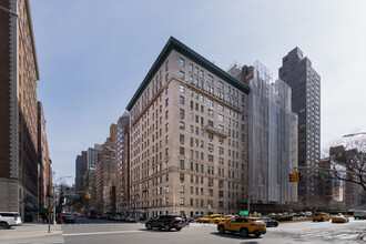 755 Park Ave in New York, NY - Building Photo - Building Photo