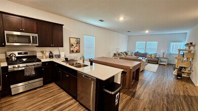 13400 Banquete St in Elgin, TX - Building Photo - Building Photo