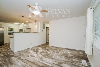 2756 Dolby Dr in Columbus, OH - Foto de edificio - Building Photo