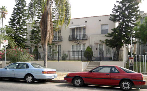 3754-3756 W 1st St in Los Angeles, CA - Foto de edificio - Building Photo