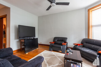 1538 W Wrightwood Ave, Unit 1 in Chicago, IL - Building Photo - Building Photo