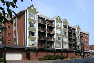 Harbour House in Halifax, NS - Building Photo