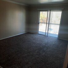 5978 E 33rd Ct in Tulsa, OK - Foto de edificio - Building Photo