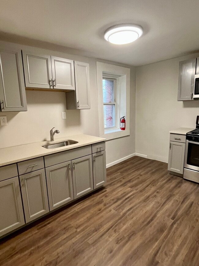 23 Pompton Rd, Unit BE in Haledon, NJ - Building Photo - Building Photo