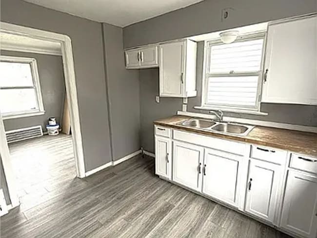 17312 Glendale Ave in Cleveland, OH - Building Photo - Building Photo