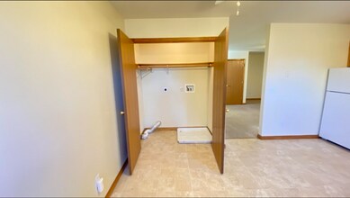 4351 Angela Ct in Schenectady, NY - Building Photo - Building Photo