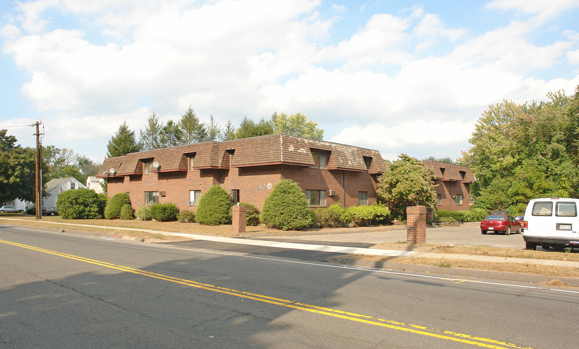 420 King St in Bristol, CT - Building Photo